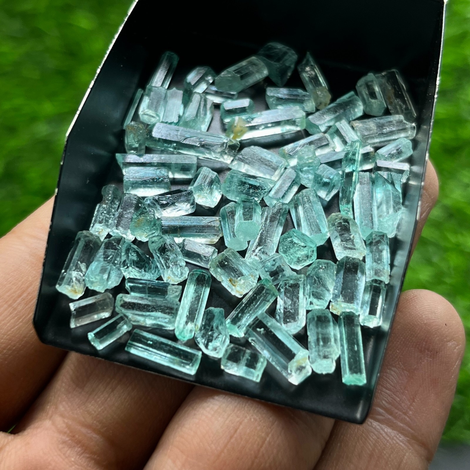 Natural Nigerian Emerald Pencil Rough Lot, 103 Ct, 147 Pcs, 4–14mm Green Beryl