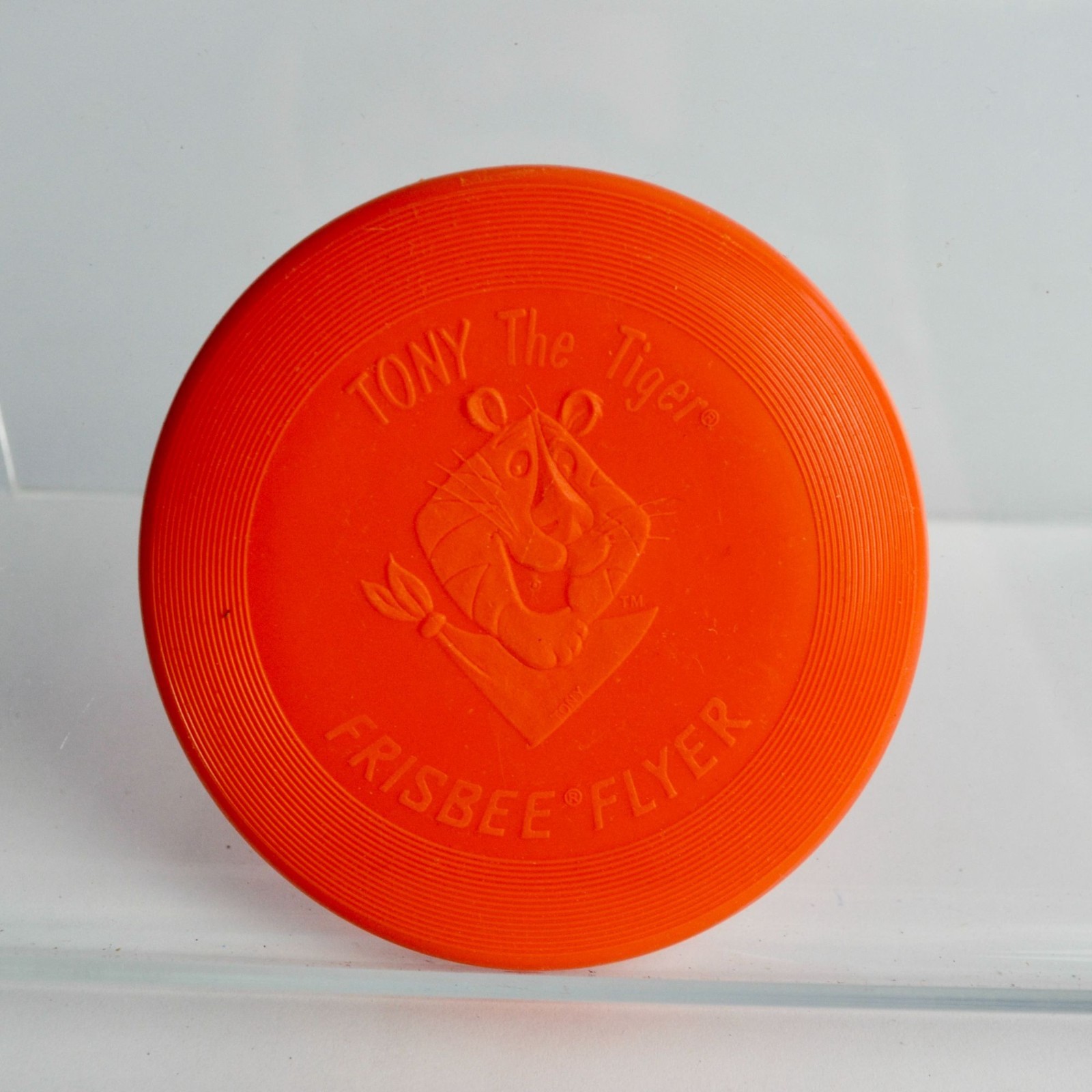 Tony the Tiger Frisbee Flyer Vintage Orange Small Kellogg\'s 1988 Tony the Tiger Frisbee Flyer Vintage Orange Small Kellogg\'s 1988