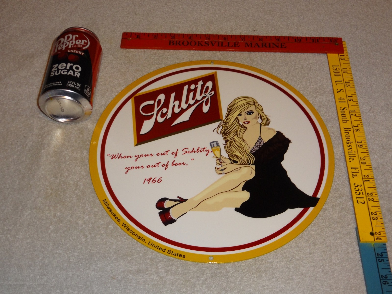 VINTAGE SCHLITZ BEER WOMAN MILWAUKEE WISCONSIN 1' METAL ADVERTISING GAS OIL SIGN VINTAGE SCHLITZ BEER WOMAN MILWAUKEE WISCONSIN 1' METAL ADVERTISING GAS OIL SIGN