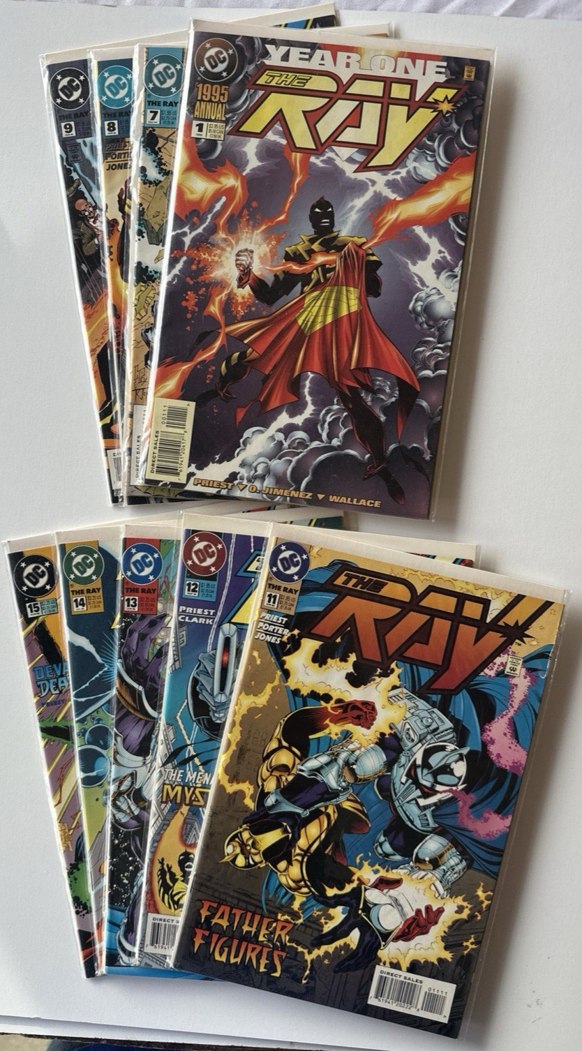 The Ray DC Comics Comic Book Lot of 9 Including Issue 1 (D14) The Ray DC Comics Comic Book Lot of 9 Including Issue 1 (D14)