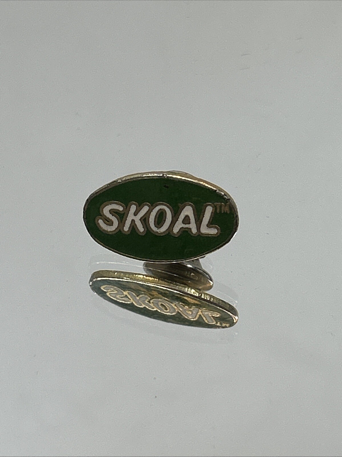 Vintage Green Oval Skoal Chewing Tobacco Pin Lapel Hat Backpack Pin Tie Tack