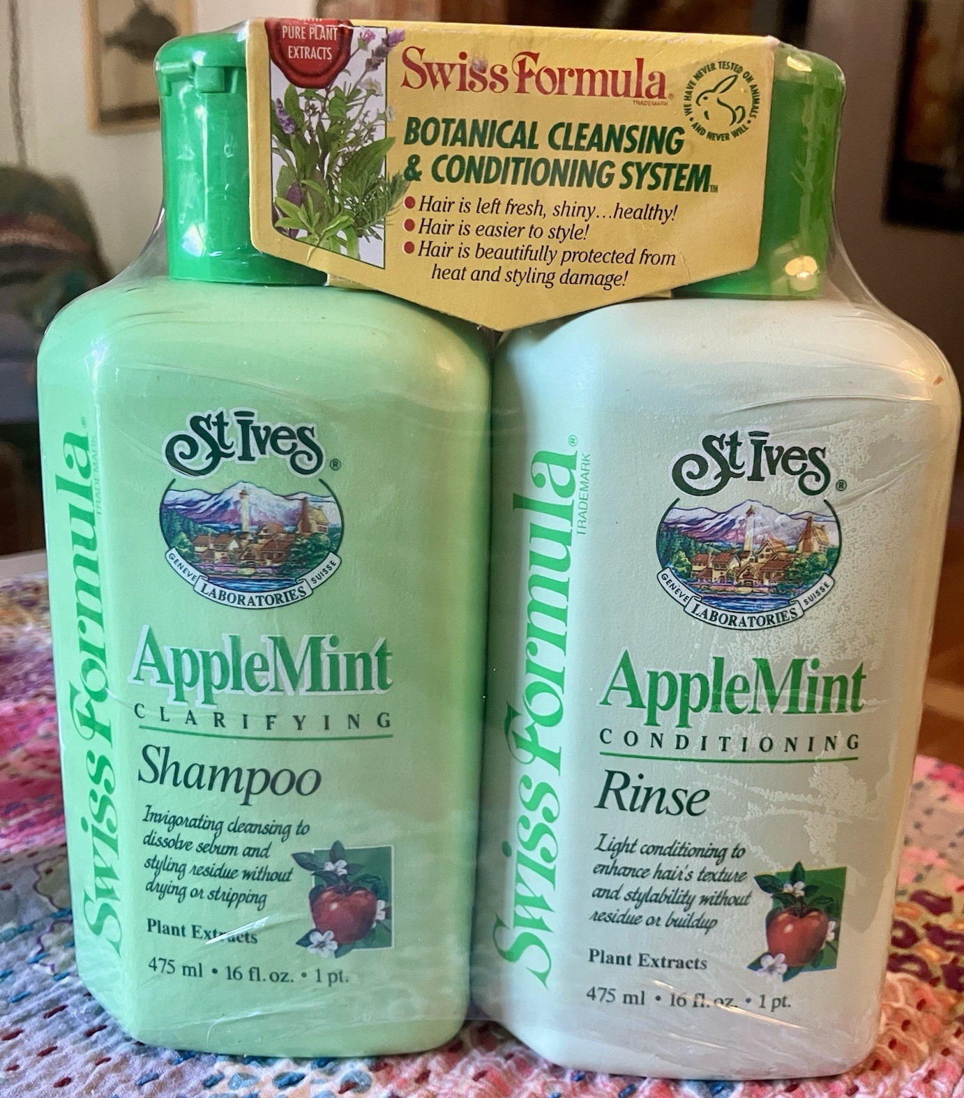 VINTAGE UNOPENED 1988 St. Ives AppleMint Shampoo & Conditioner Set, new in pkg