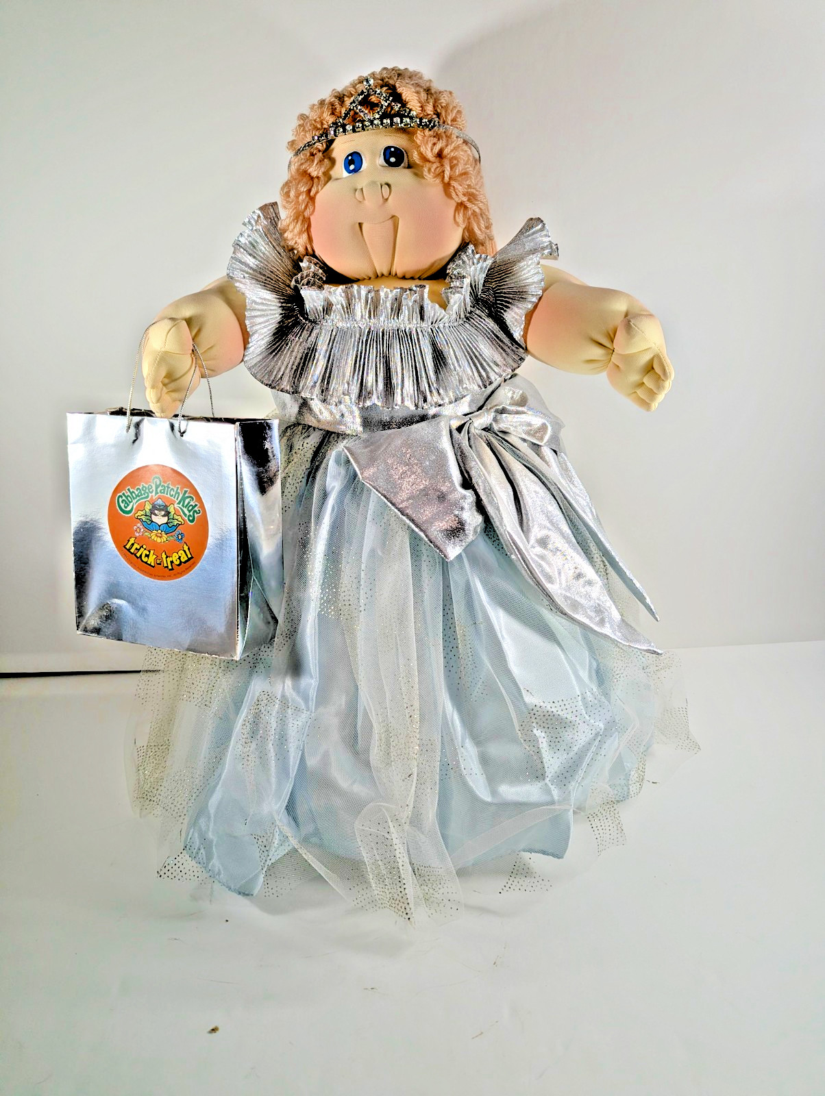 1984 Daddy\'s Darlins Limited Edition Cabbage Patch Doll with Trick or Treat Bag