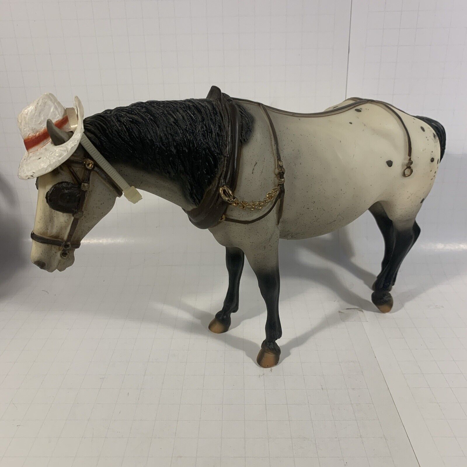 VINTAGE BREYER #935 GRAY APPALOOSA OLD TIMER McDuff WITH HAT PRE-OWNED