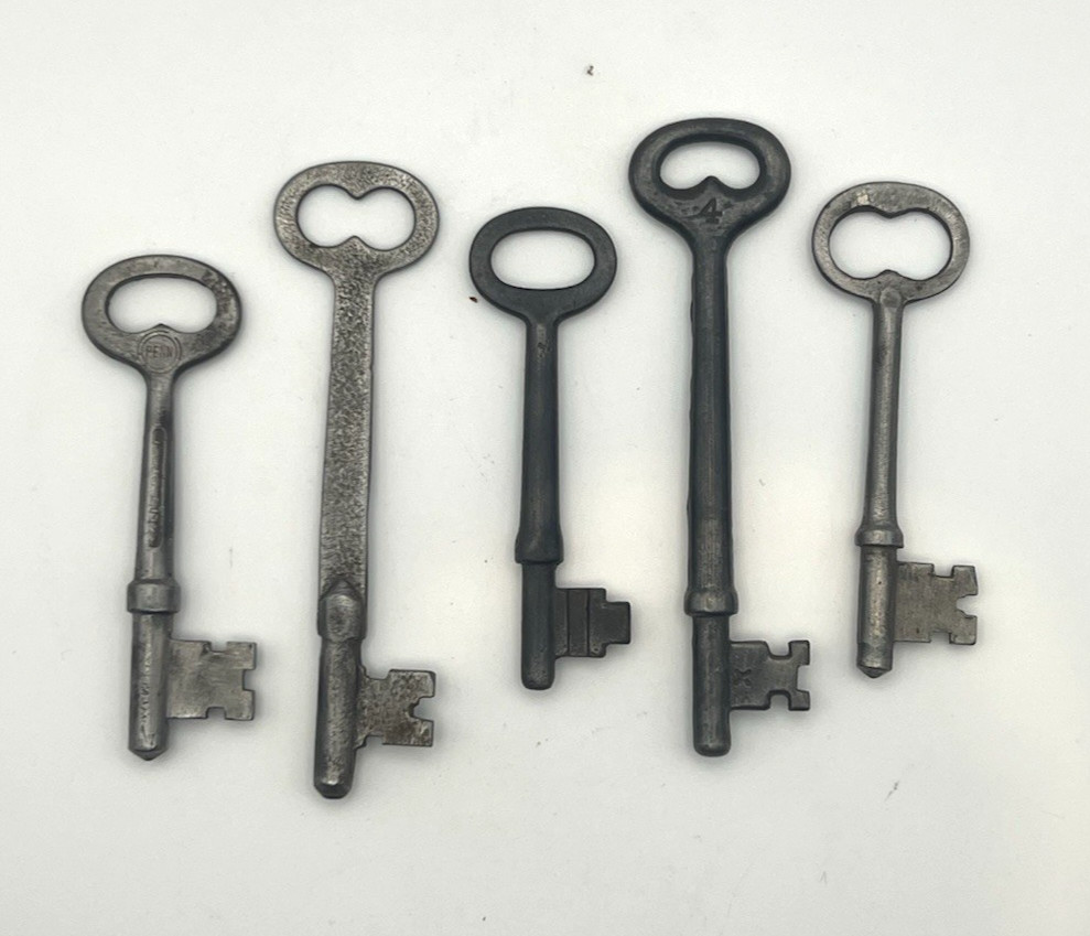 Lot Of  Five Vintage Antique Skeleton Keys Penn, & Others Numbered But No Brand