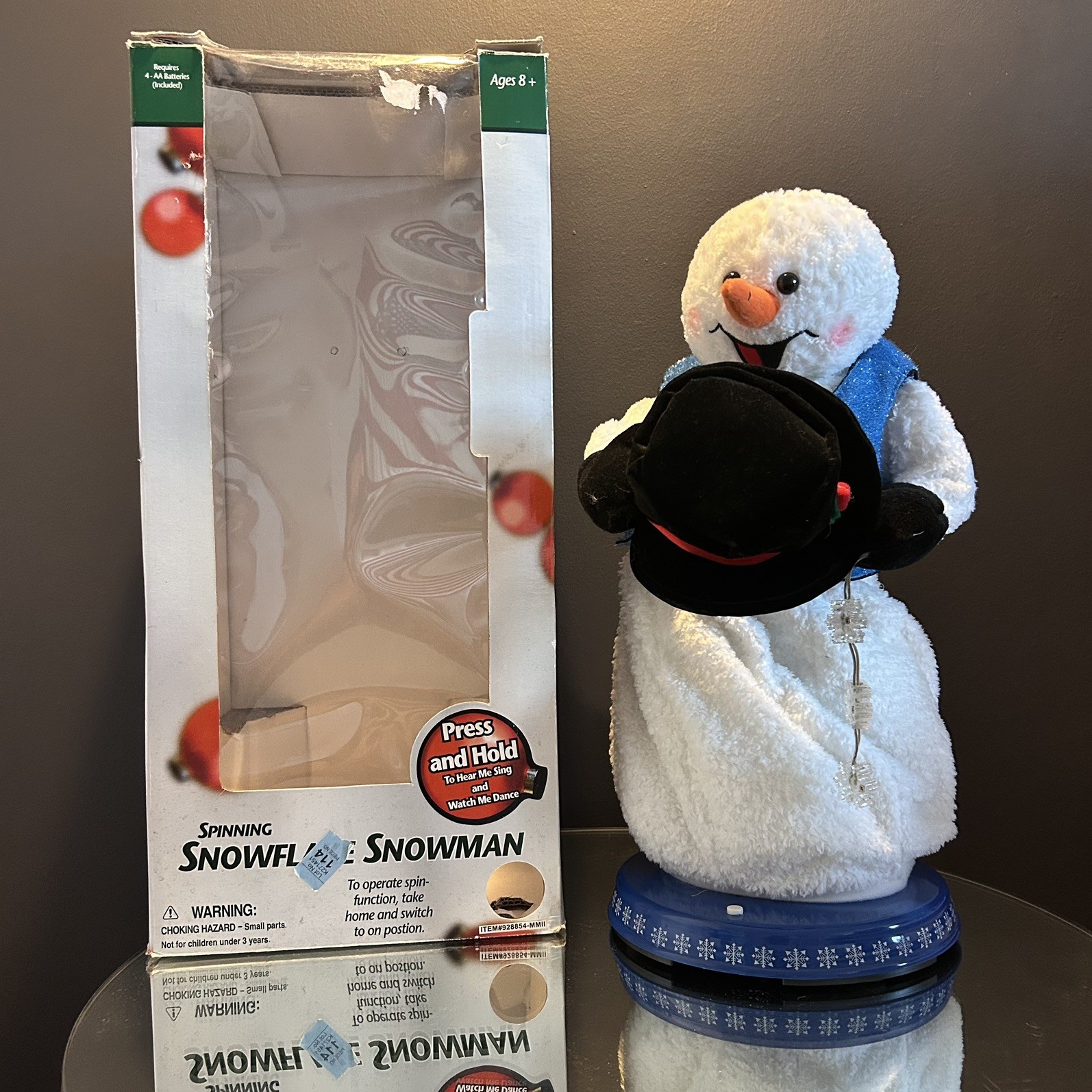 Vintage 2002 Gemmy Holiday Spinning Snowflake Blue Vest Animated Snowman *READ*
