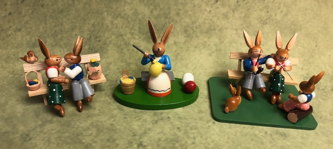 Vintage Erzgebirge Wooden Easter Bunny Rabbit Figurine Set Hand Painted Germany