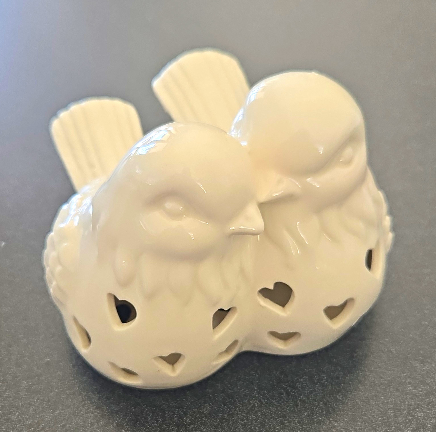 Cracker Barrel Ceramic Love Birds Accent Light, White Glazed, Boxed, Small 5 in Cracker Barrel Ceramic Love Birds Accent Light, White Glazed, Boxed, Small 5 in