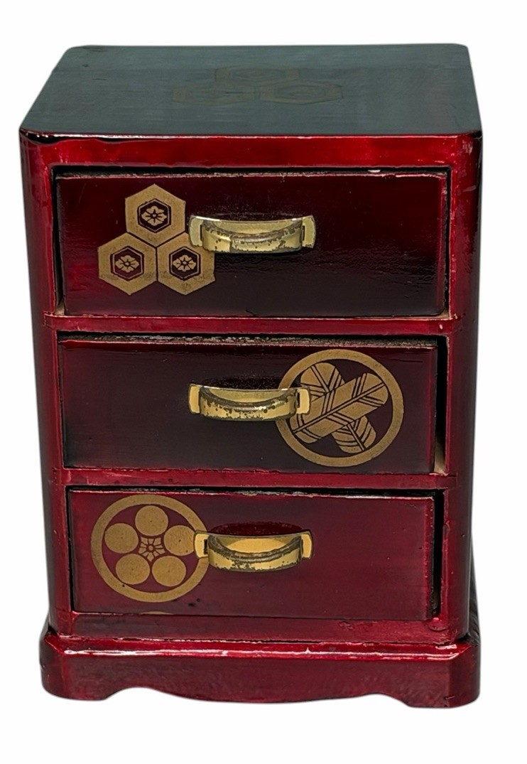 Vintage Japanese Miniature Tansu 3 Drawer Red Lacquer Kamon Chest KT Japan