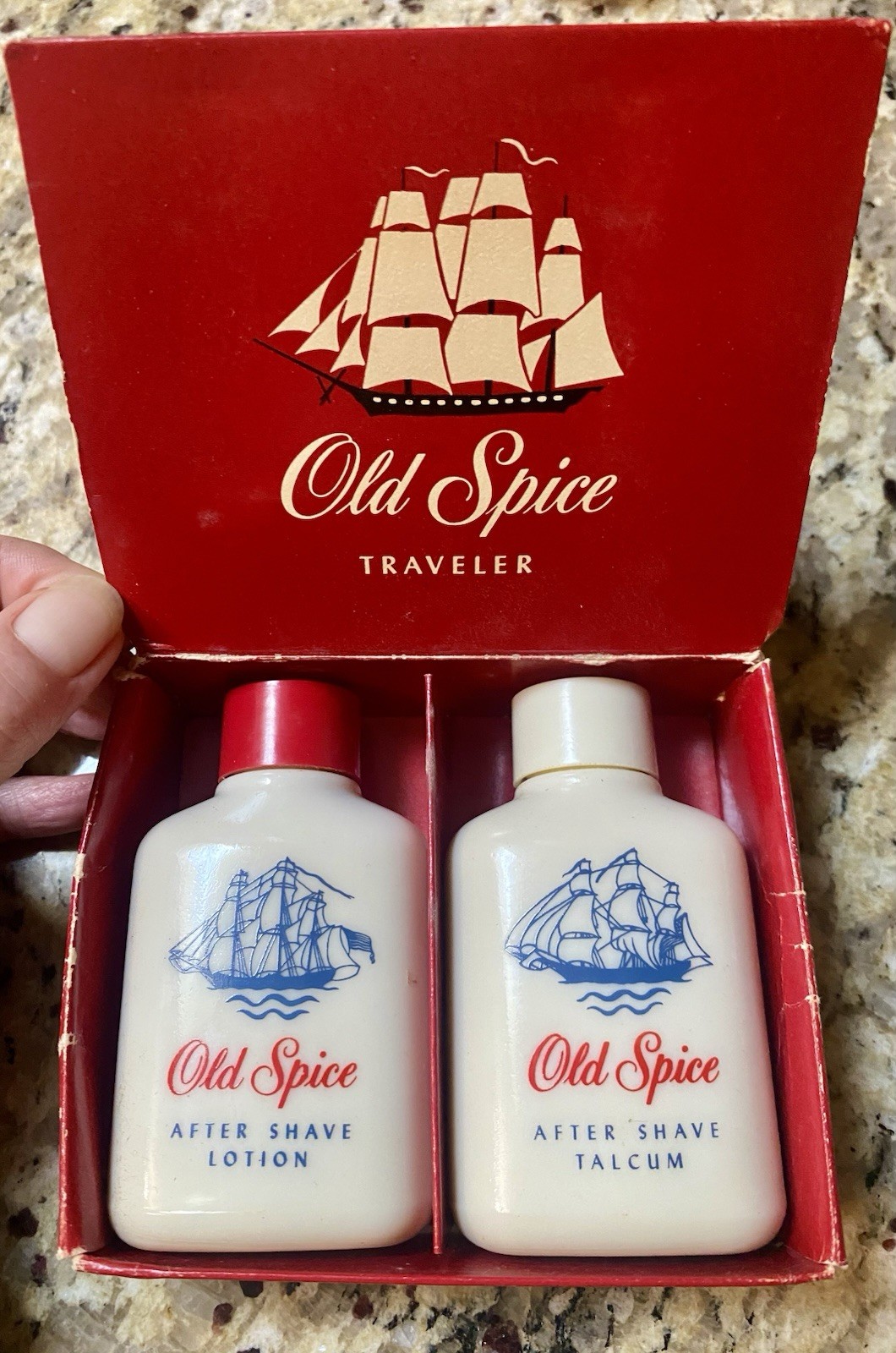 Vtg 60’s Shulton Milk Glass Old Spice Traveler Set 3365 Aftershave Talcum FULL