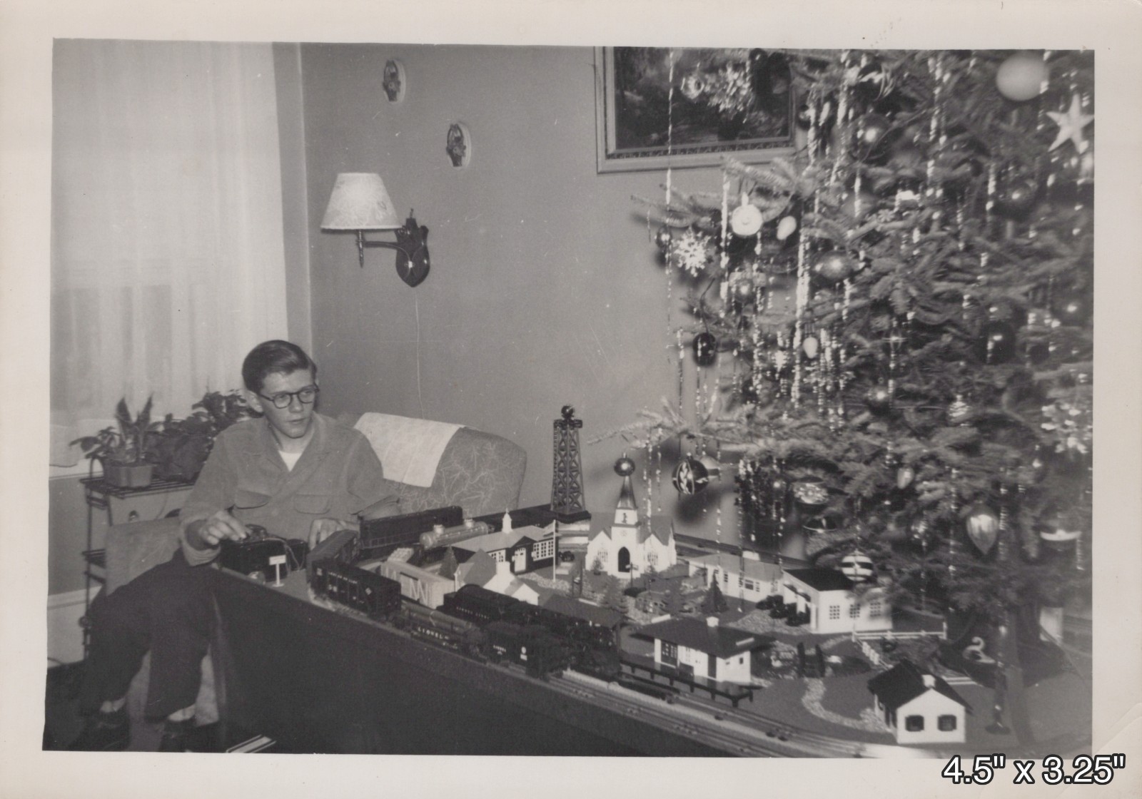 1955 Lionel Toy Train Set Layout Christmas Tree Model Railroad VINTAGE PHOTO 1955 Lionel Toy Train Set Layout Christmas Tree Model Railroad VINTAGE PHOTO