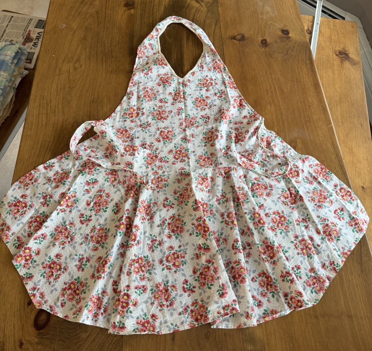 Vintage Handmade Floral Full Apron Pink Red Flowers Halter Neck Tie Back Pocket