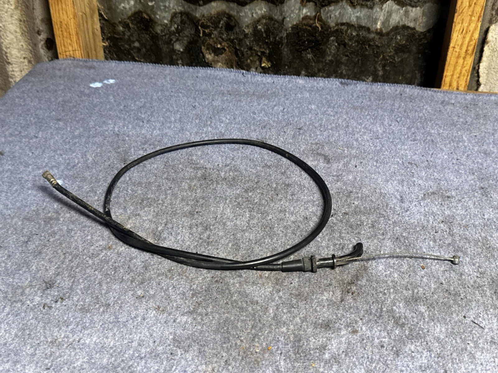 THROTTLE CABLE KZ1100 KAWASAKI KZ 1100 1982 OEM