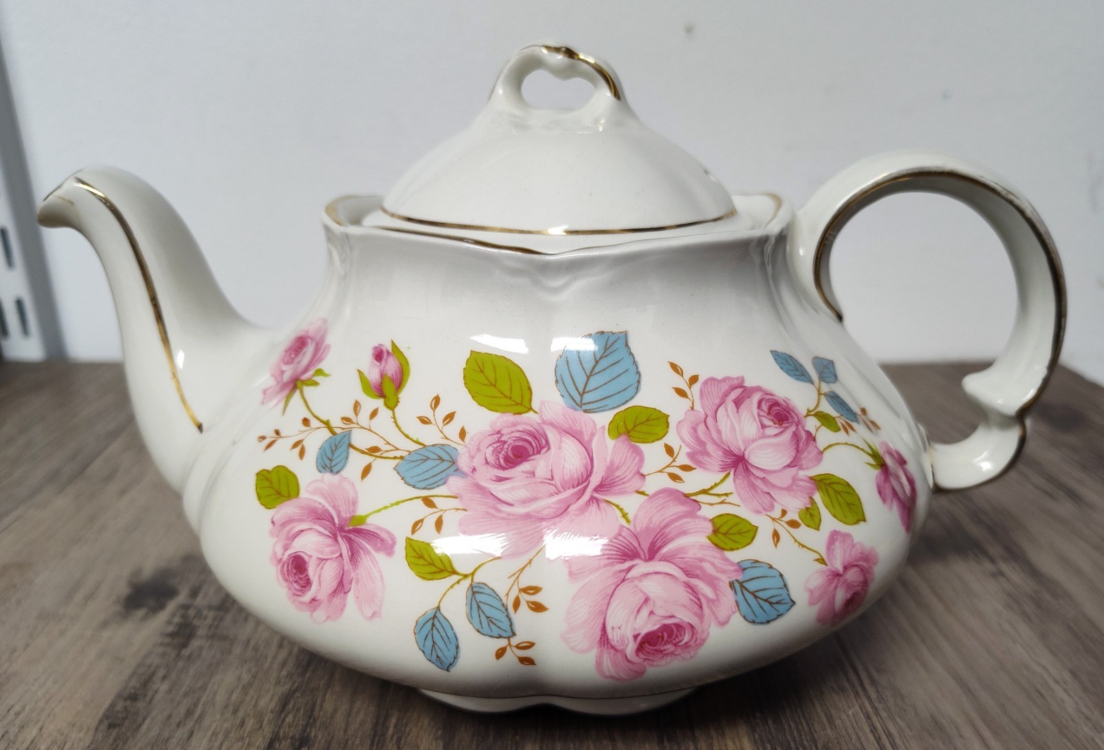 Vtg  Ellgreave Wood & Son\'s Ironstone Pink Roses Teapot W/Gold Trim England-Ex