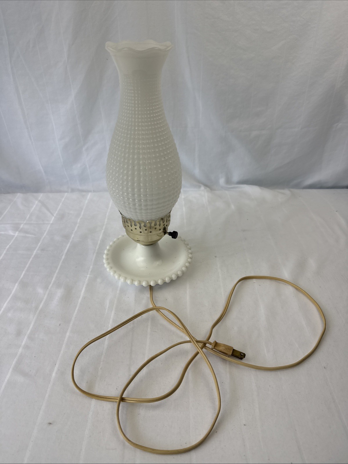 VTG Hobnail Milk Glass 13.5” Lamp Hurricane Electric Parlor Table Boudoir READ