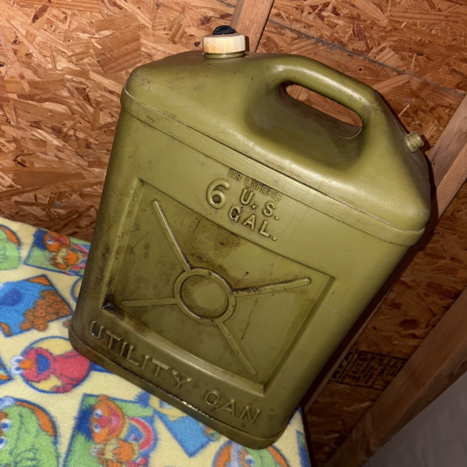 Vintage U.S. Military 6 Gallon Olive Drab Plastic Utility Can/ Empty/19”