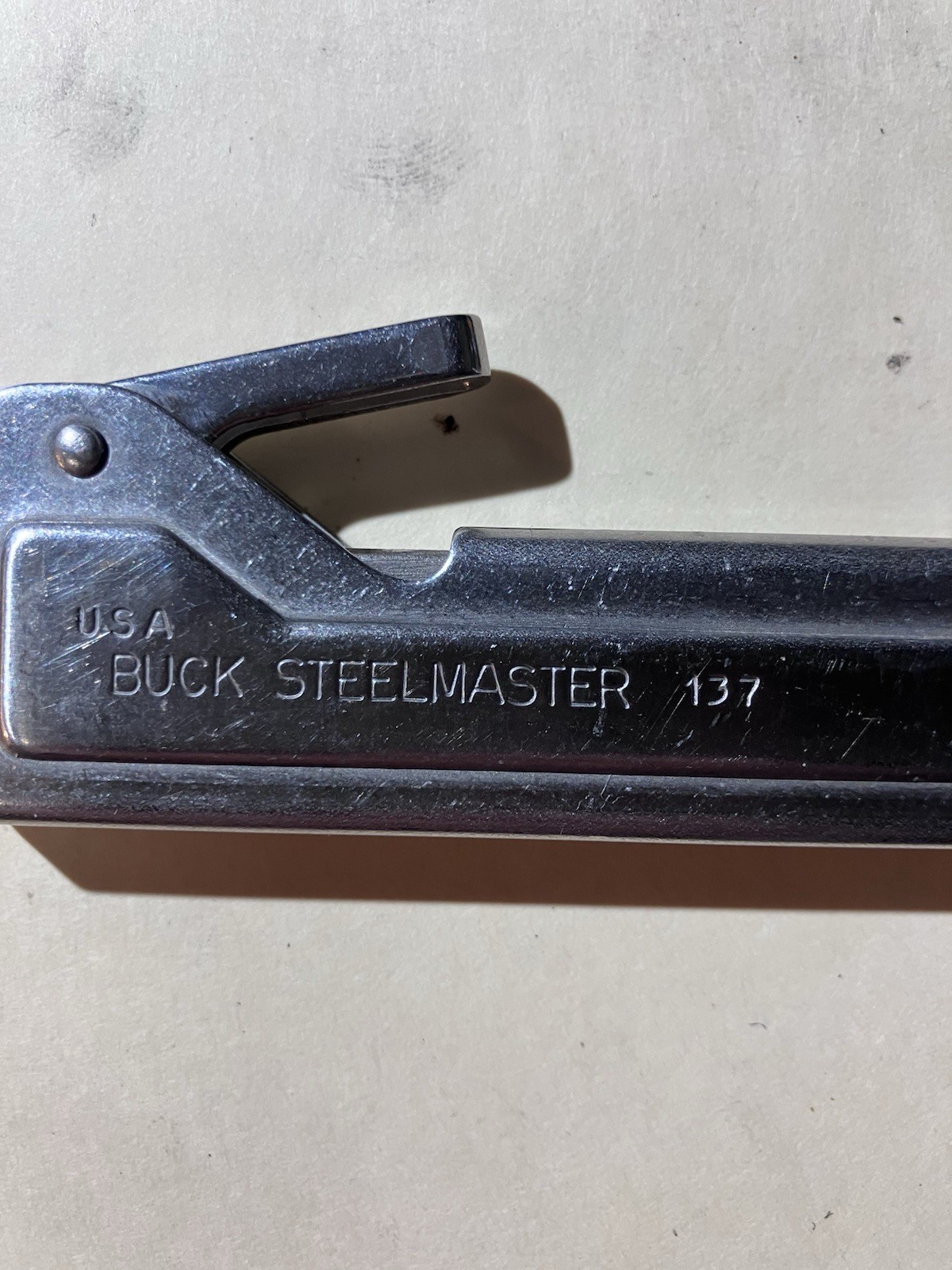Buck Steelmaster 137 Vintage Sharpening Steel with Holder No Sheath Made In USA Buck Steelmaster 137 Vintage Sharpening Steel with Holder No Sheath Made In USA