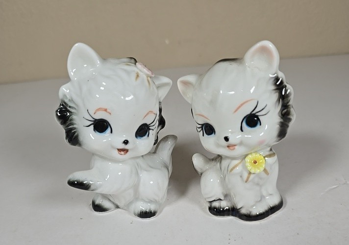 Vintage Ceramic Anthropomorphic Big Eye Kitten Figurines Mid Century Japanese
