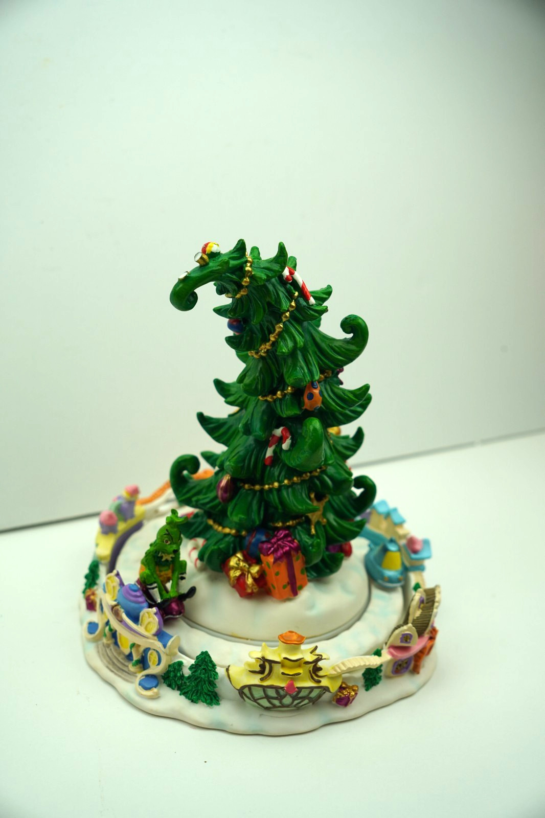 RARE Retired Whoville How The Grinch Stole Christmas 2000 Rotating Tree WORKS