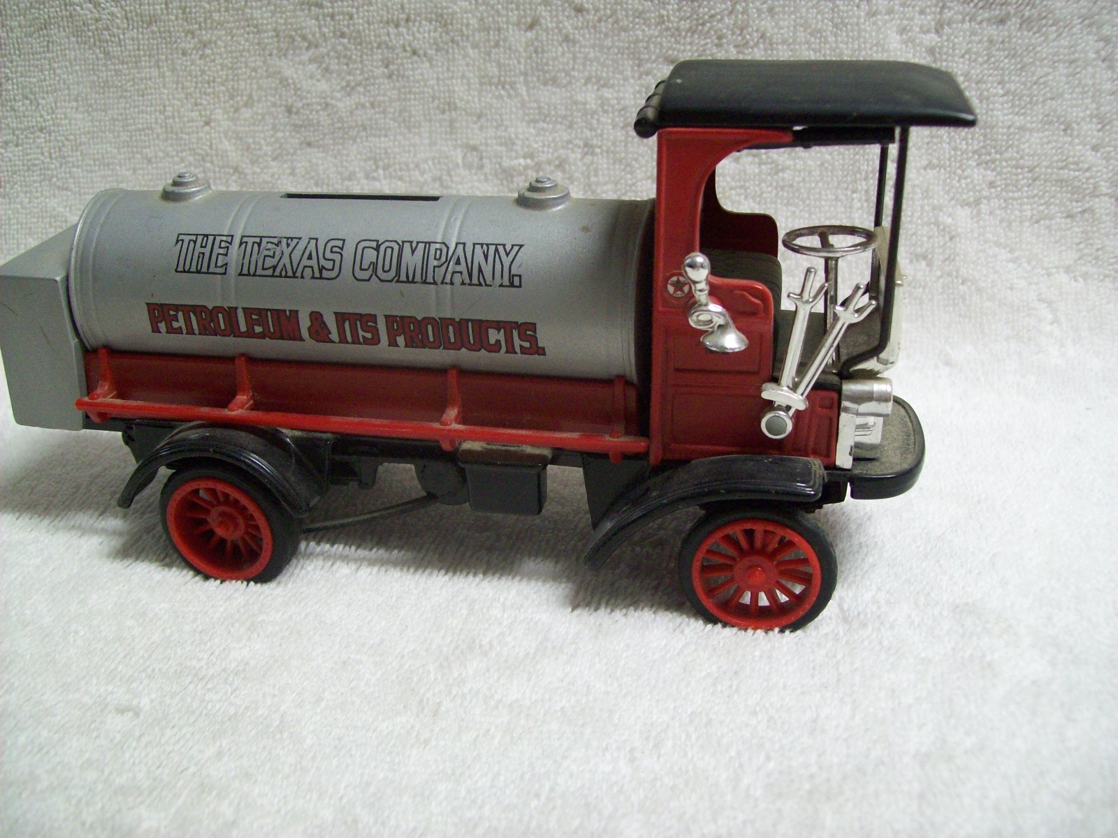 Texaco Ertl 1910 Mac Senior Die Cast Coin Bank #1535