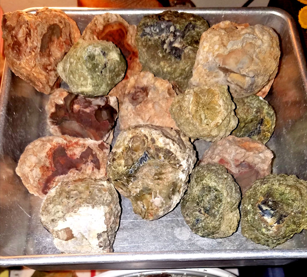 10 LB LOT = 10 to 15 Oregon Thundereggs HALVES Rough Lapidary Rocks T-Eggs