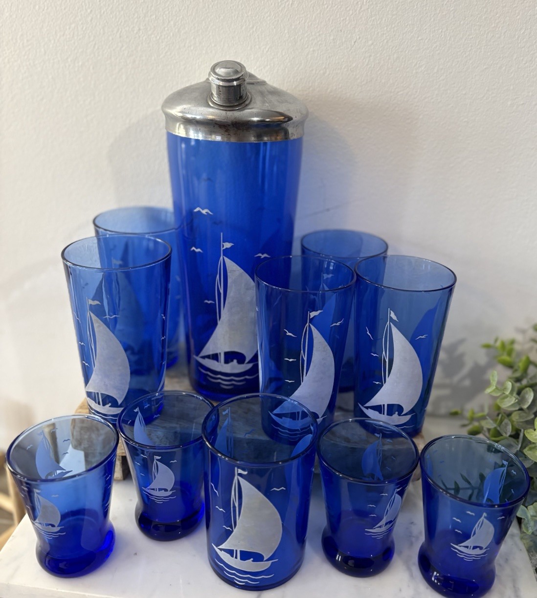 Vintage Hazel Atlas Cobalt Blue Sailboat Cocktail Shaker & glass Set. 11 Pieces.