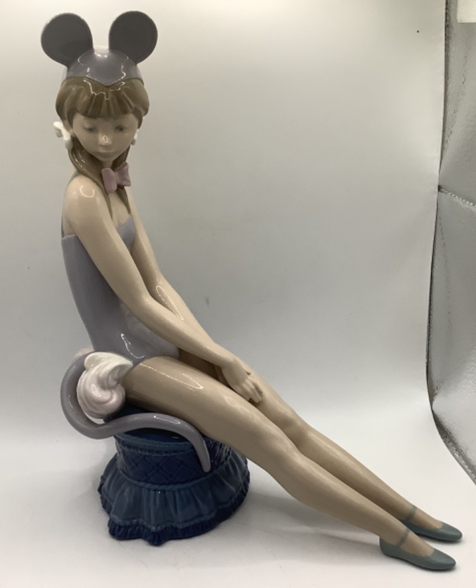 Lladro Mindy Mouse Figure Spanish Harder To Find Retired Girl w/Mouse Ears 1983