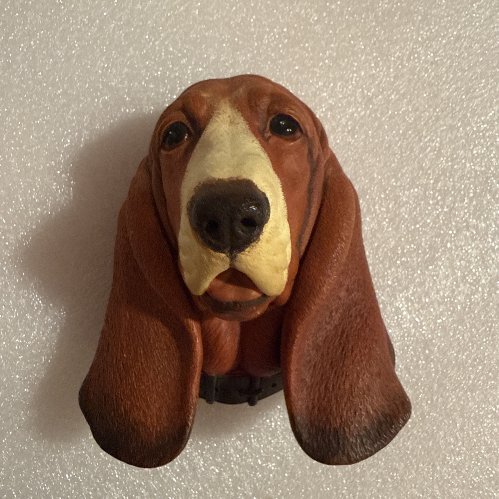 Vintage BOSSONS Basset Hound Chalkware Wall Plaque – Made in England super nice 