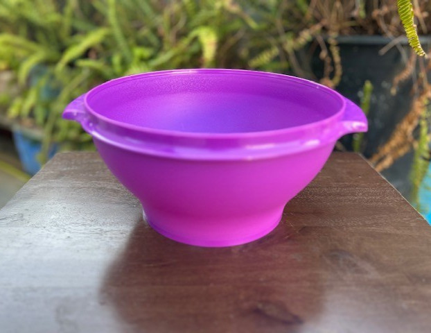 Tupperware Jumbo Servalier Bowl Purple 17 Cup NO LID - MISSING LID New