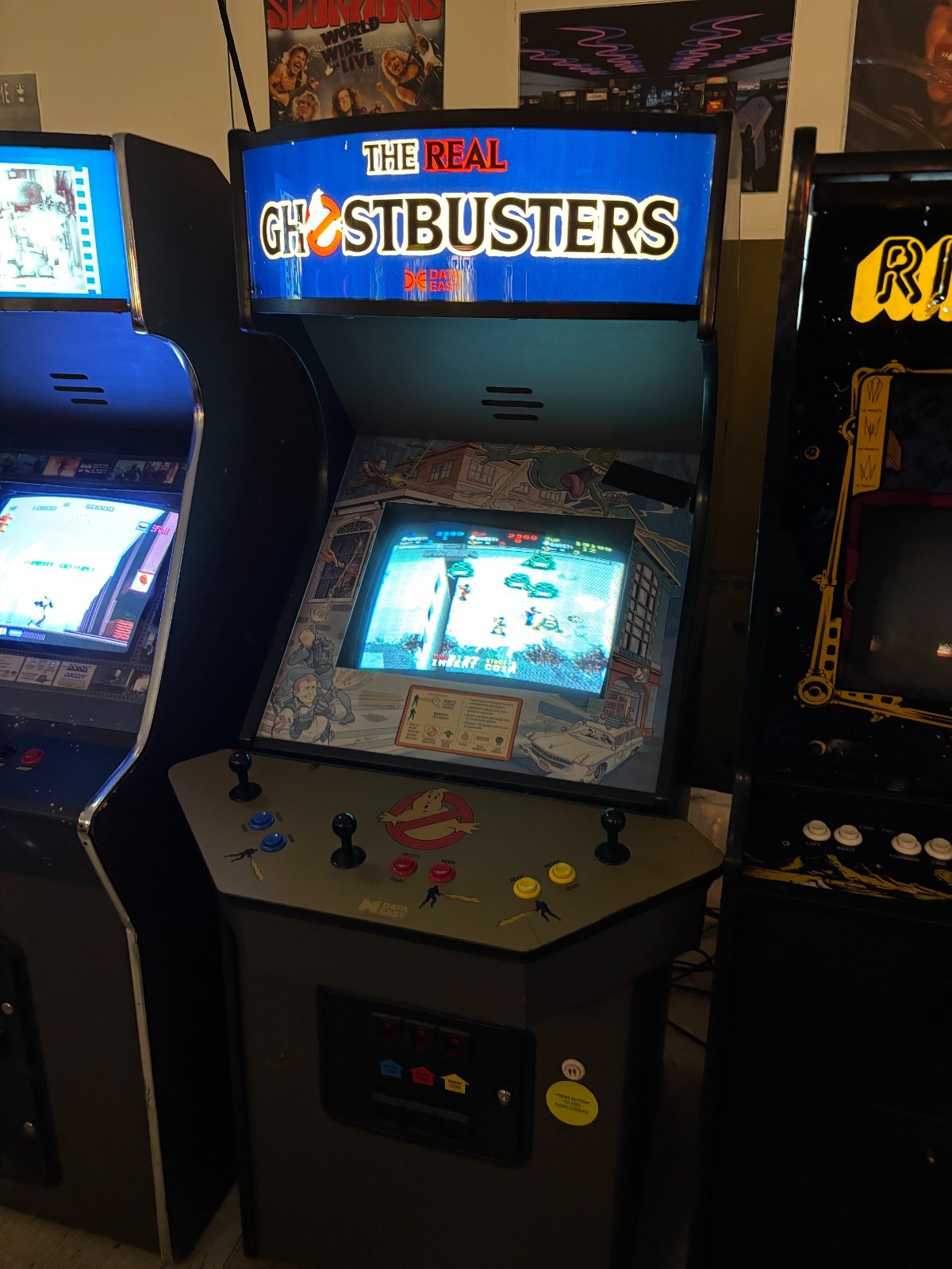 Data East The Real Ghostbusters arcade game