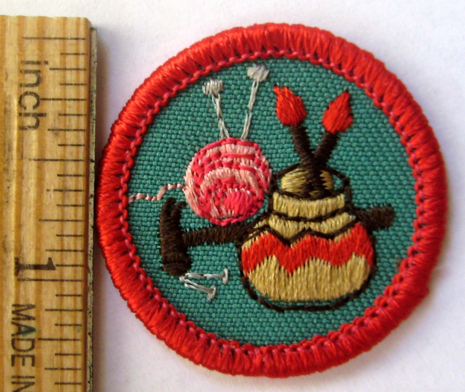 Girl Scout 1987-2001 Junior MAKING HOBBIES BADGE Basket Weaving Knitting Patch