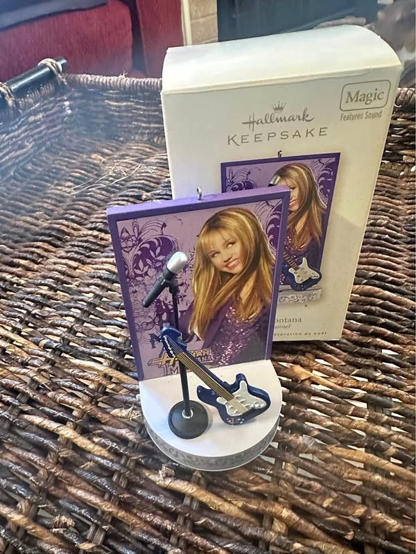 Hallmark Keepsake Magic Hannah Montana Disney Channel Christmas Ornament