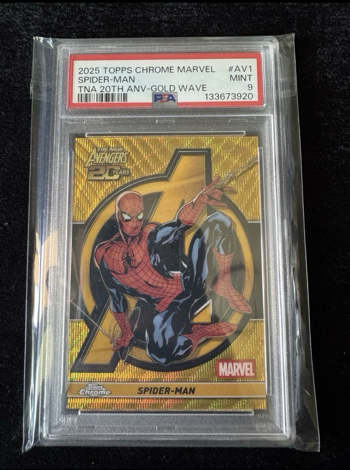 2025 Marvel Topps Chrome Spider-Man AV-1 Gold Wave /50