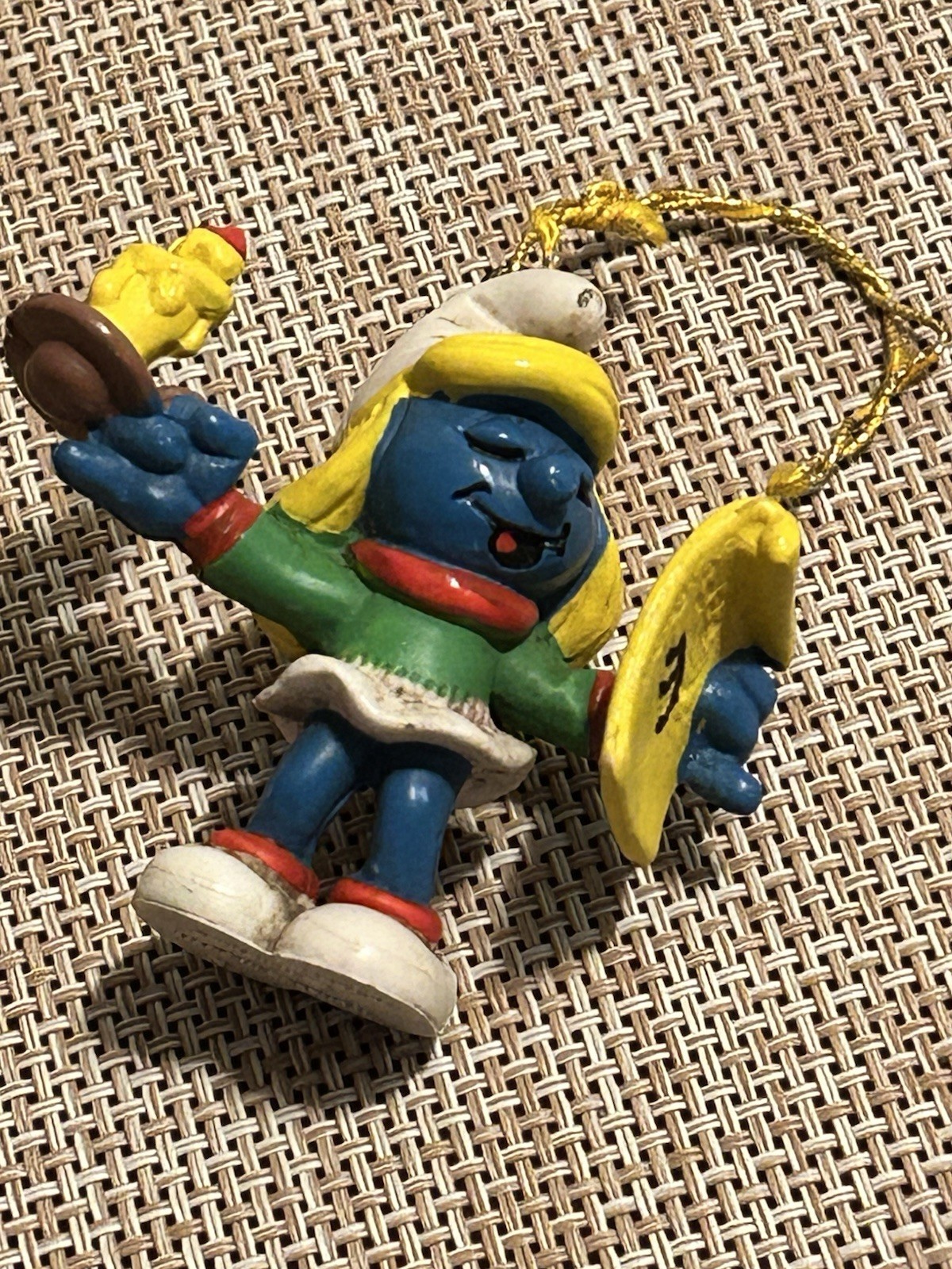 Vintage Rare 1981 Peyo Christmas Caroler Smurfette Schleigh Made In Portugal