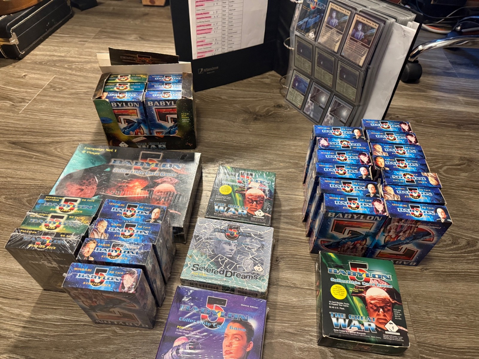 Babylon 5 lot with mainly unopened boosters