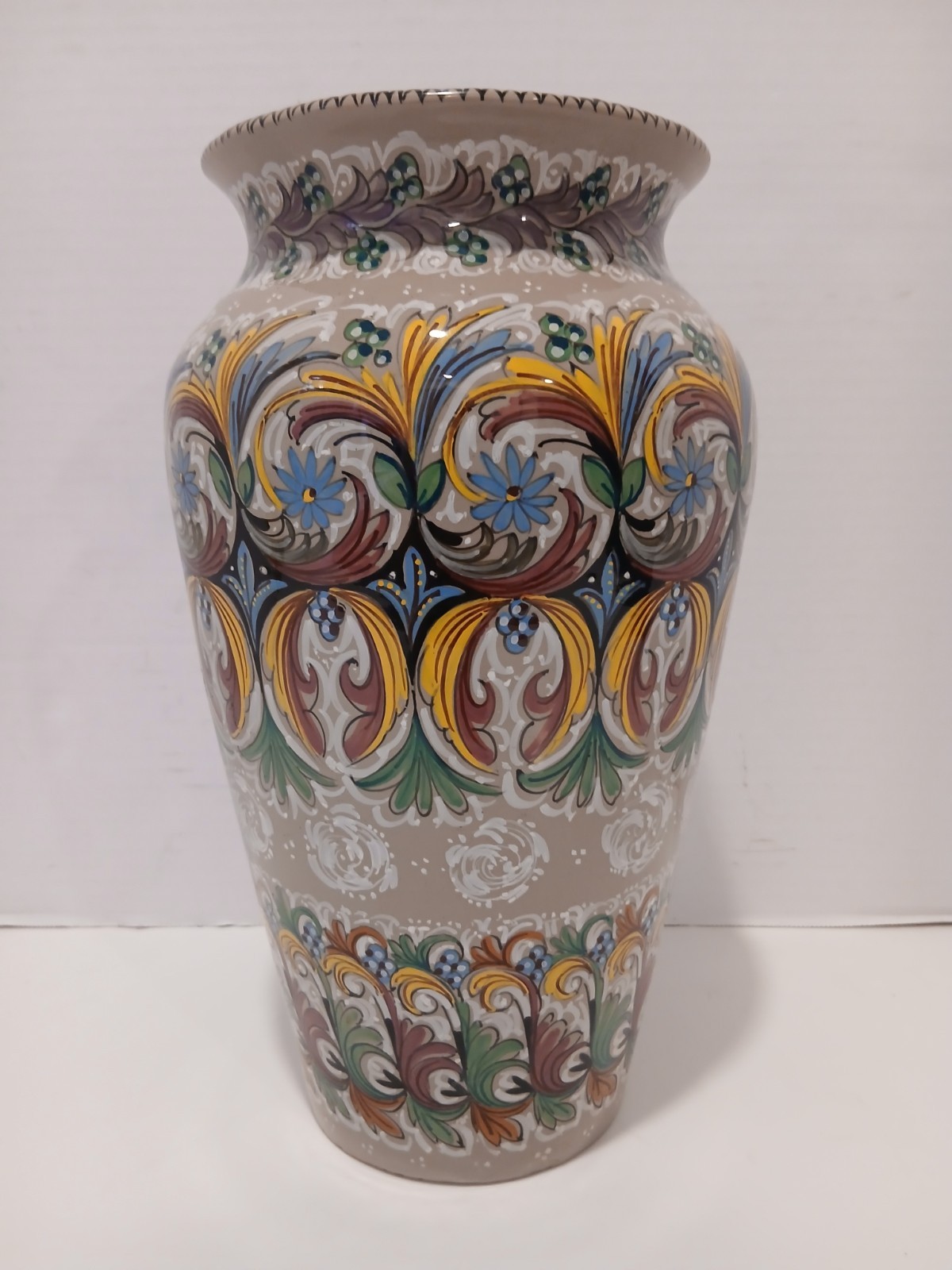 Vintage Italian Hand Painted Ceramic Vase Signed G. Molaroni Pesaro Italy 12.5\