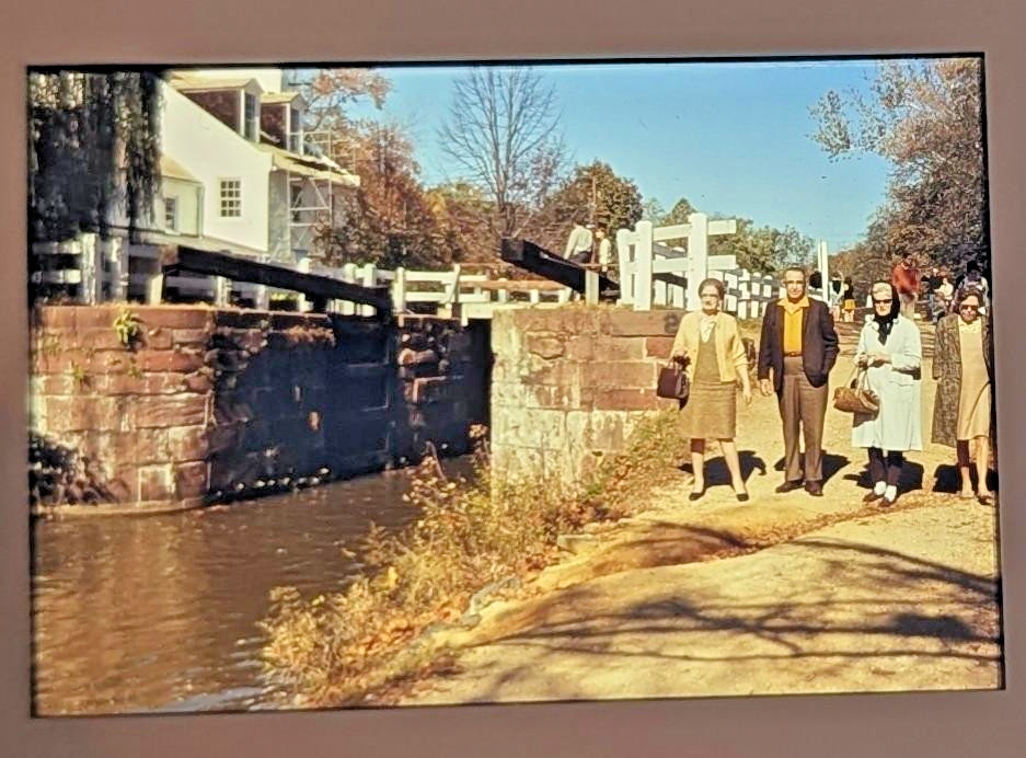 Vintage 1960\'s Walk by the river 35mm Slide, Excellent