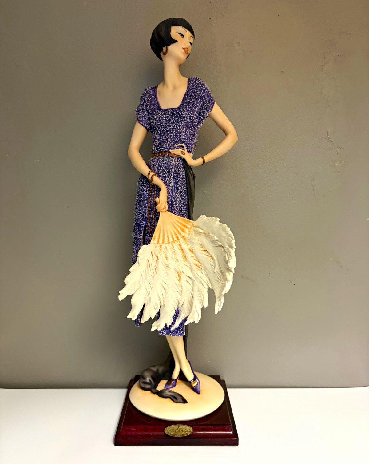 Florence Giuseppe Armani Lady w/ Fan Painted Porcelain Figurine Wood Base LE