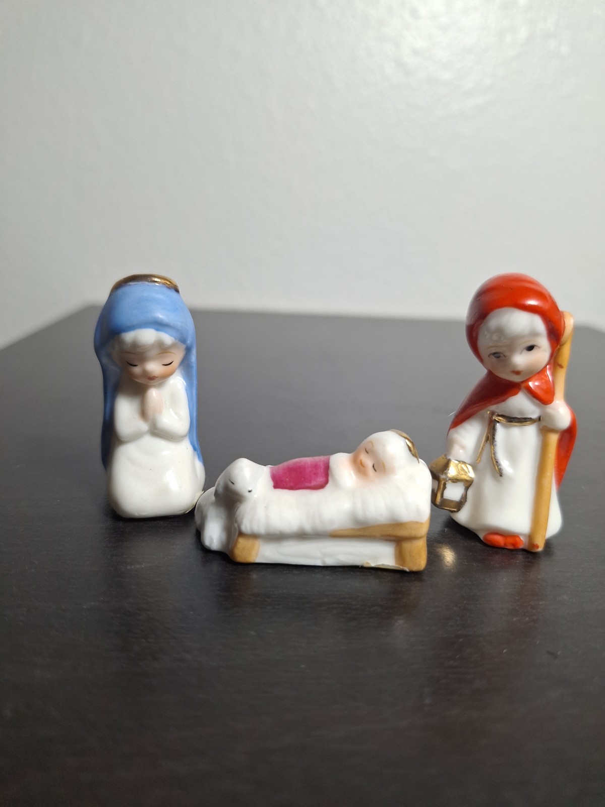 Vintage NAPCO Miniature Christmas Jesus Holy Family  bone china Nativity Set