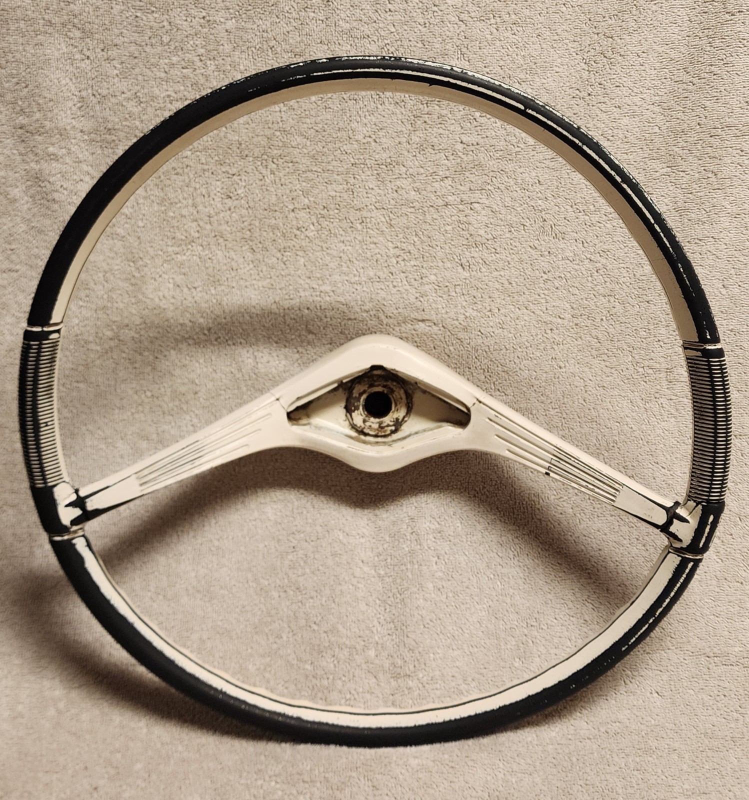 Vintage 1950s 1960s Steering Wheel Beige Black Ribbed Car Boat Garage Man Cave