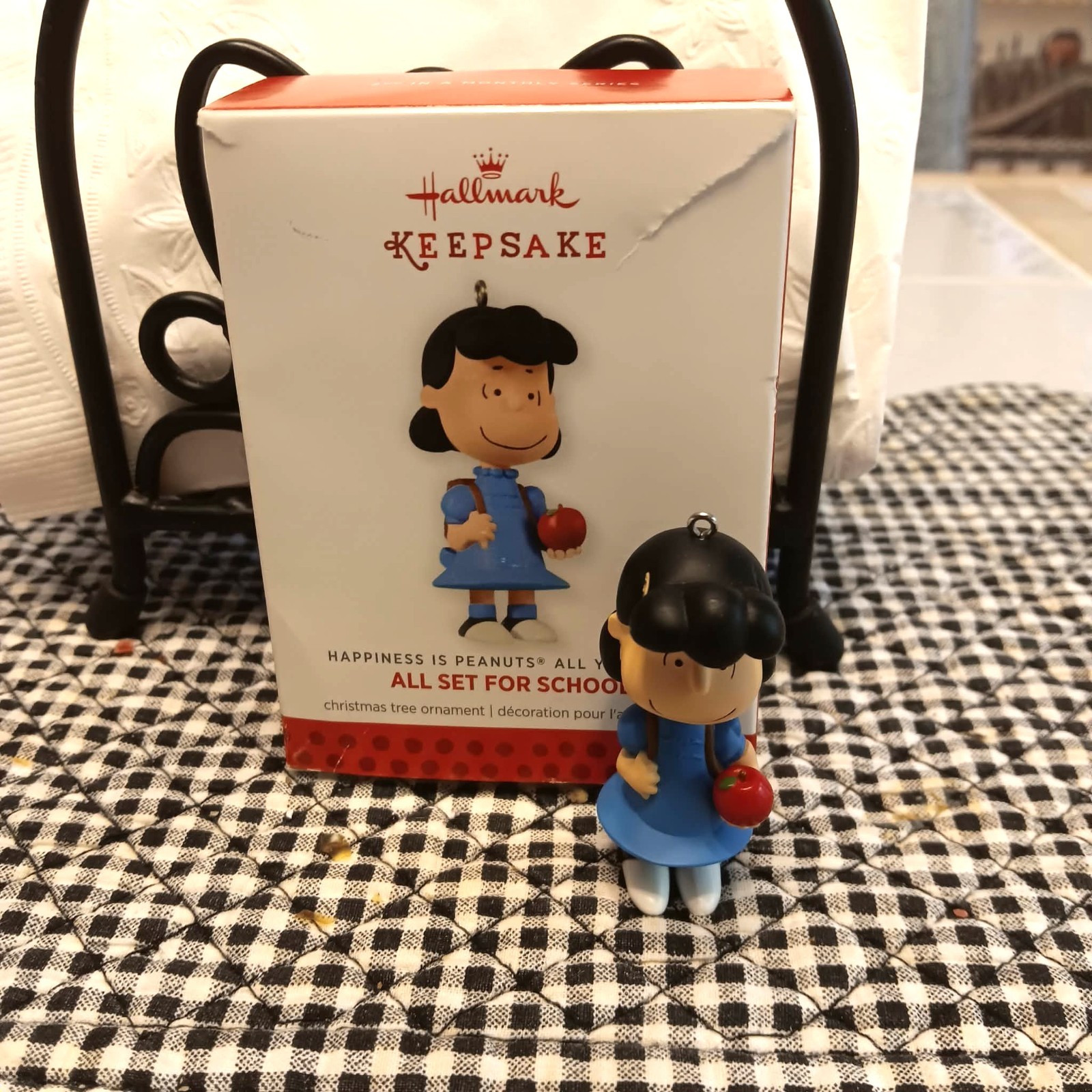 HALLMARK ALL SET FOR SCHOOL #2 ALL YEAR LONG PEANUTS SERIES 2013 ORNAMENTS LUCY