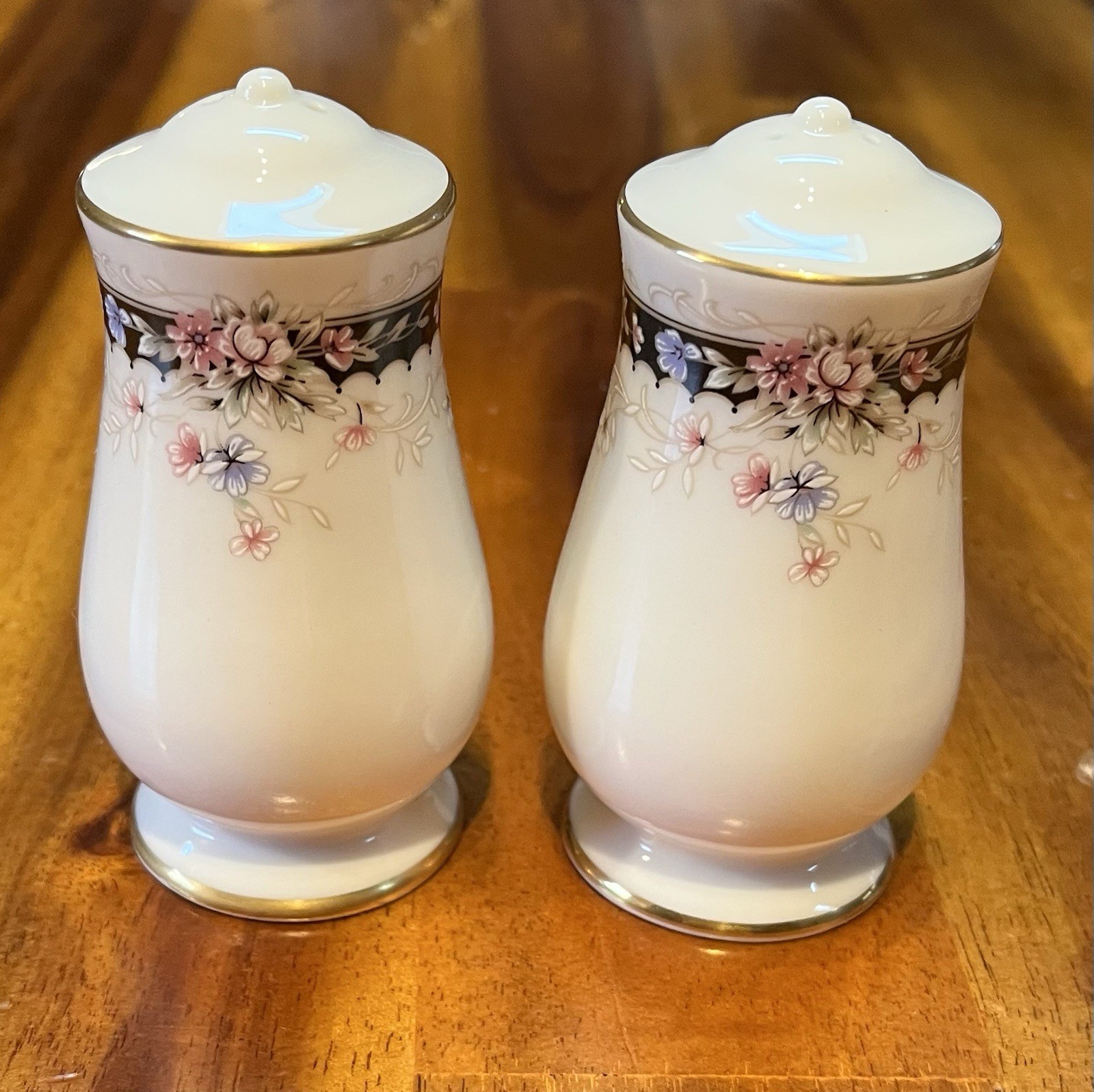 Gorham Nocturne Fine China Floral Salt & Pepper Shakers 3.25”