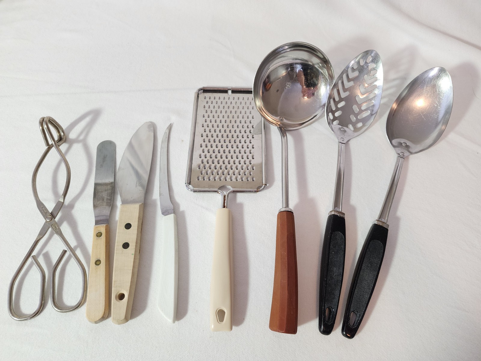 Lot Of 8 Vtg Stainless Steel Kitchen Utensils EKCO Flint Arrowhead Corona