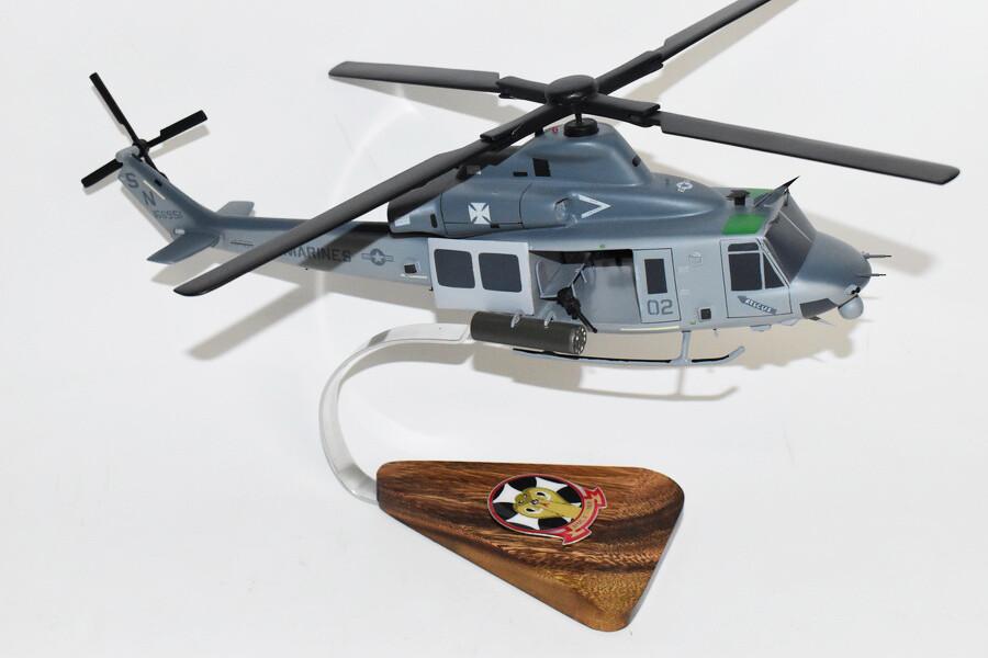 Bell® UH-1Y Huey, HMLA-169 Vipers, 16 Bell® UH-1Y Huey, HMLA-169 Vipers, 16
