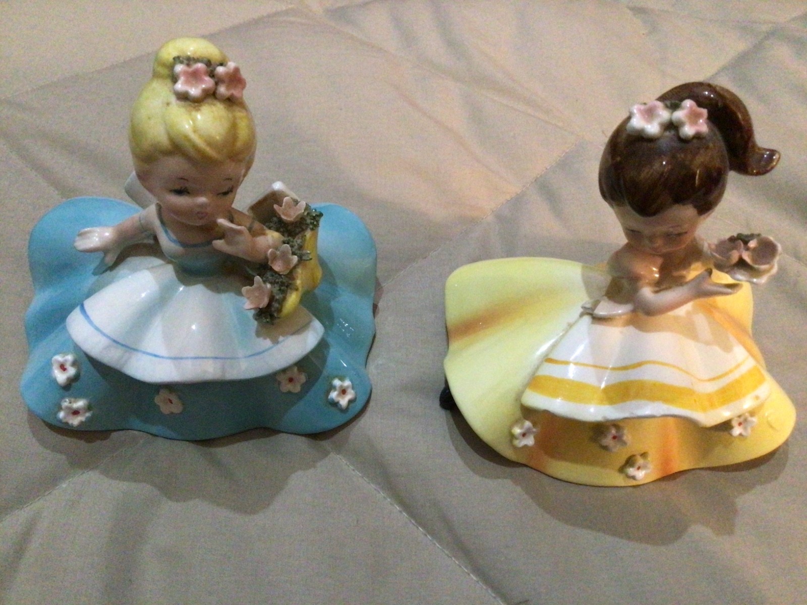 Lot of 2 Vintage Lefton Figurines #2821 Blue & Yellow - As Is Flaws Lot of 2 Vintage Lefton Figurines #2821 Blue & Yellow - As Is Flaws