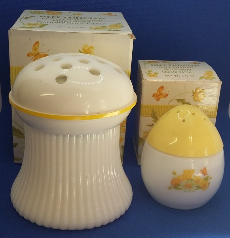 Avon Vintage Boxed Collectable Buttercup Flower Holder & Salt Shaker PLEASE READ Avon Vintage Boxed Collectable Buttercup Flower Holder & Salt Shaker PLEASE READ