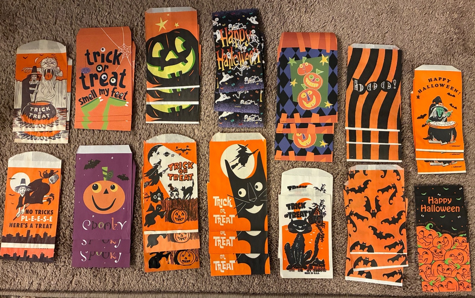 Huge lot of Vintage Halloween Candy bags (Over 220 bags) over 80 designs