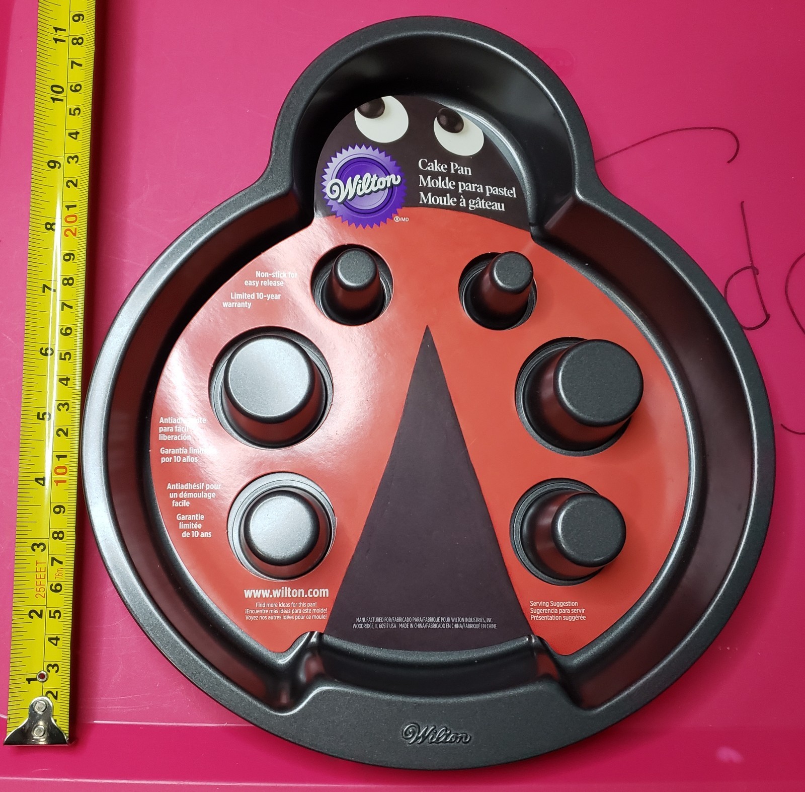 NEW Wilton Lady Bug Nonstick Cake Pan - Sturdy NEW Wilton Lady Bug Nonstick Cake Pan - Sturdy