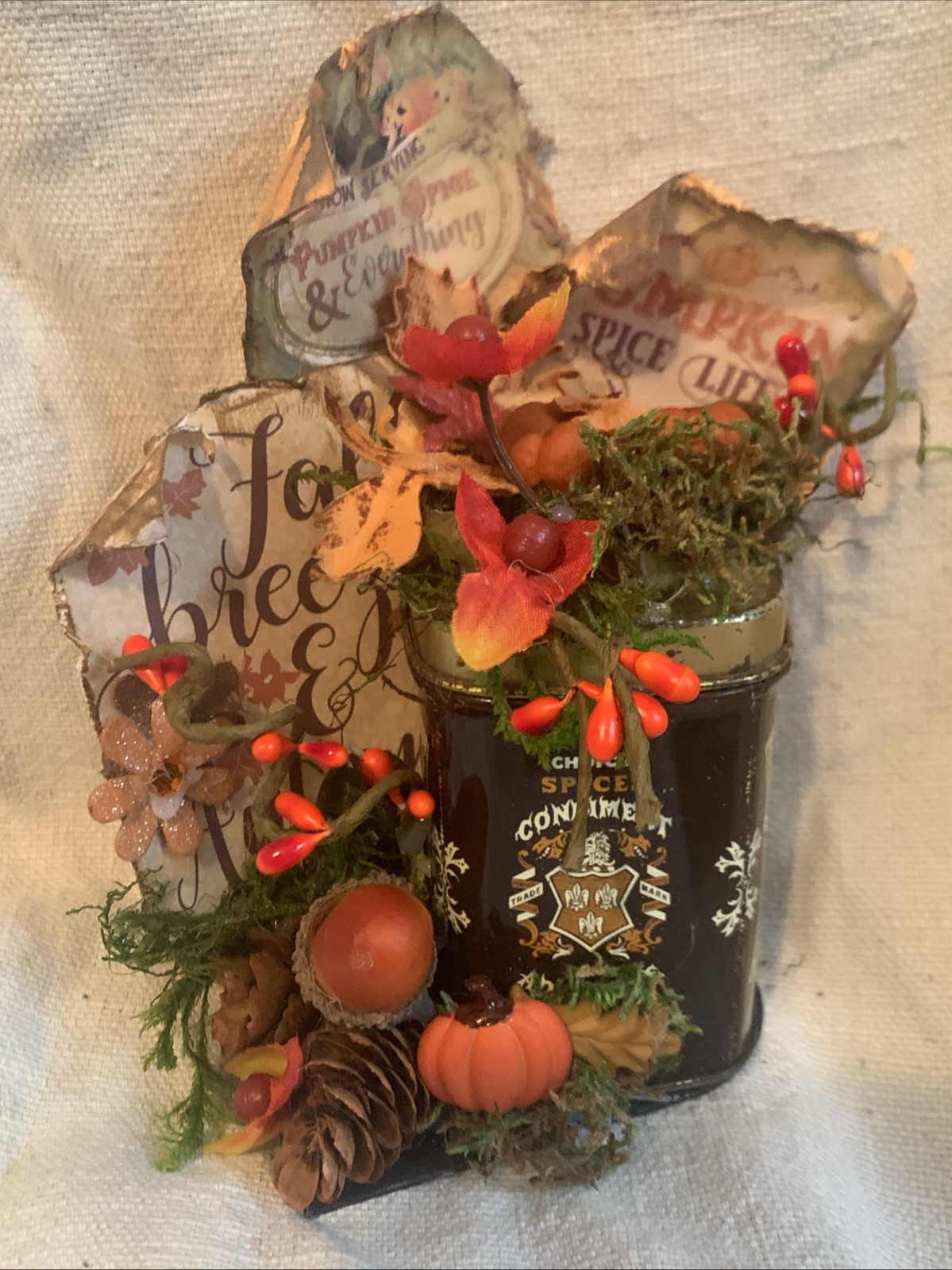 Mansfield Primitive Fall Thanksgiving Display On Vintage  Spice Tin
