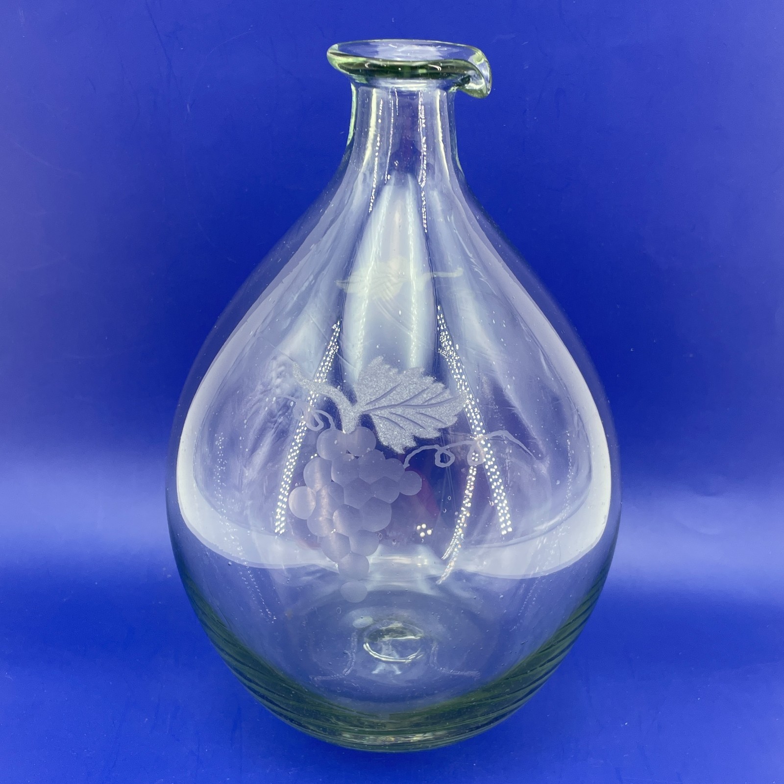 Hand Blown Glass Wine Decanter Etched Grapes Clear Glass Pontil Barware USA 8in